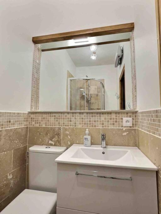 Chez Lydia - Loft Cosy, Depart Canoe A Pied, Proche Pont-Du-Gard Et Uzes เรอมูแล็งส์ ภายนอก รูปภาพ