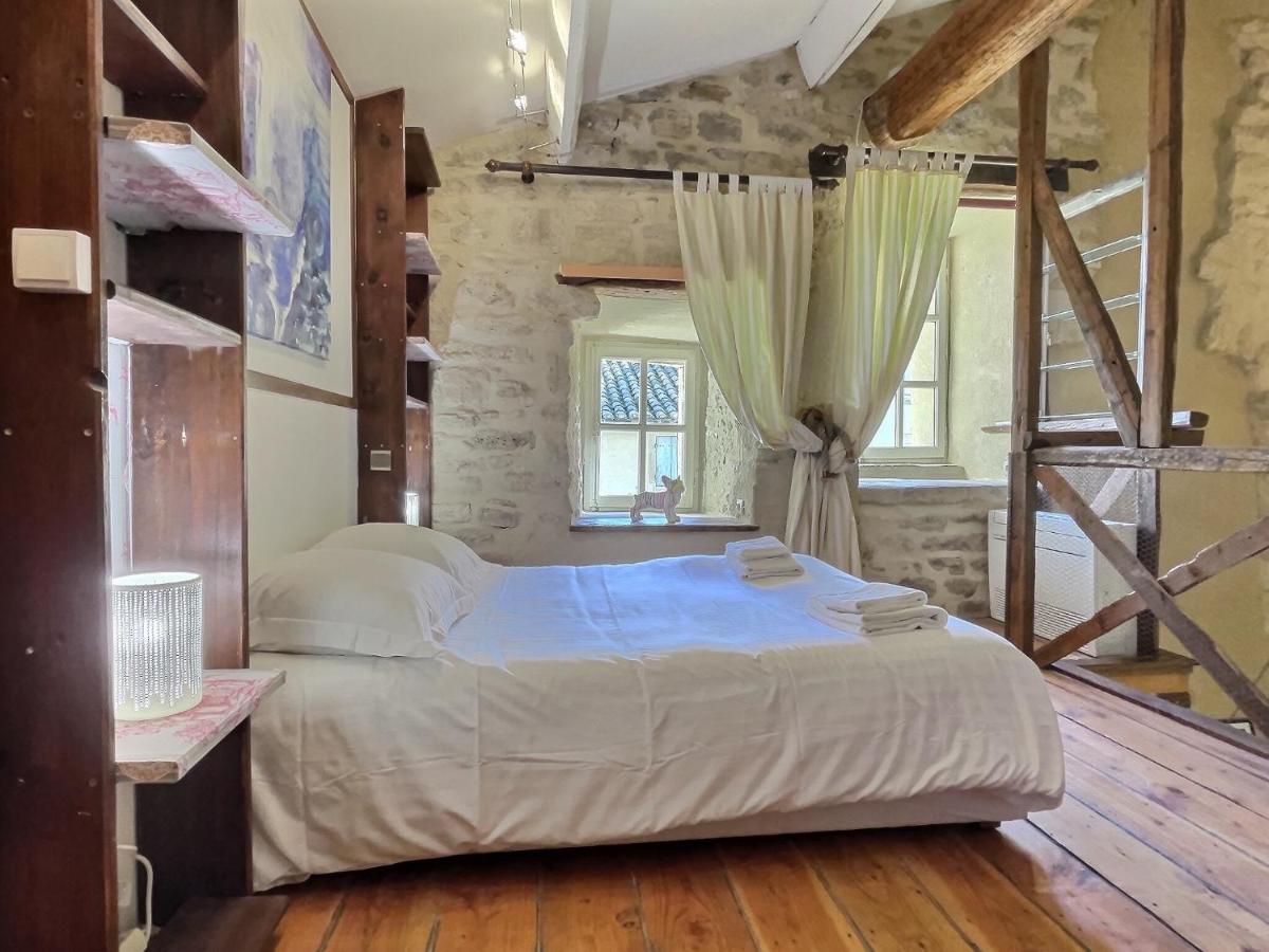Chez Lydia - Loft Cosy, Depart Canoe A Pied, Proche Pont-Du-Gard Et Uzes เรอมูแล็งส์ ภายนอก รูปภาพ
